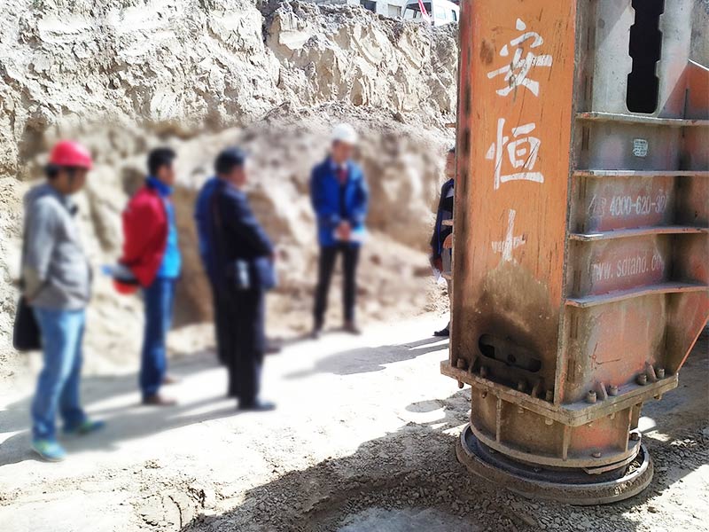 50鏟車液壓夯實機 50鏟車液壓夯實機